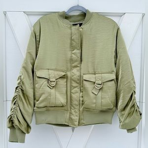 🔥 Closet Clearout!🔥 House of Harlow 1960 Green Bomber Jacket